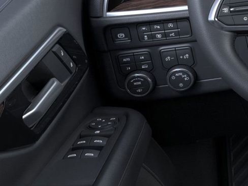 New 2026 Chevrolet Suburban LS image 22