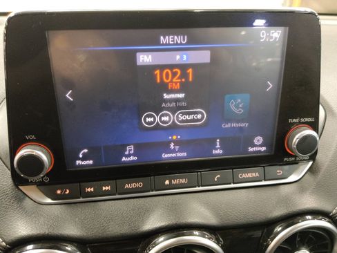 Used 2020 Nissan Sentra SV FWD image 25