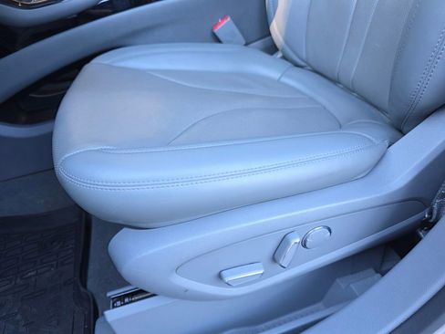 Used 2022 Lincoln Nautilus Reserve w/ Luxury Package image 13