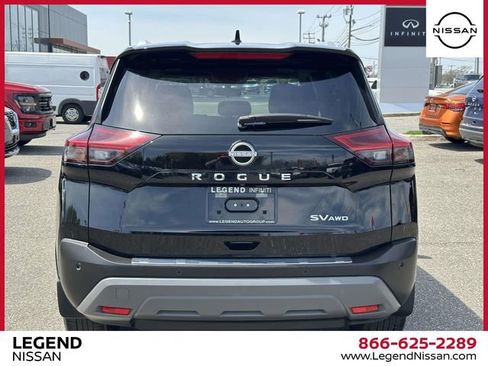Used 2023 Nissan Rogue SV w/ SV Premium B Package image 5