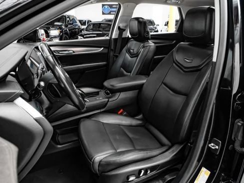 Used 2019 Cadillac XT5 Premium Luxury w/ Advanced Security Package FWD image 27