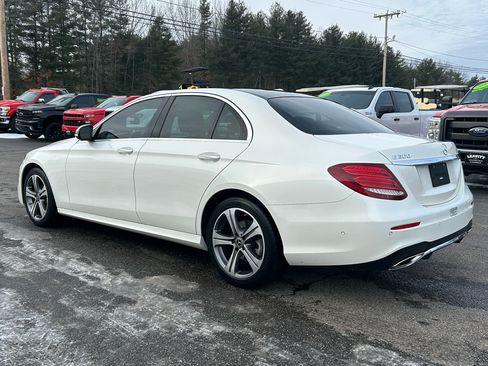 Used 2018 Mercedes-Benz E 300 E 300 4MATIC Sedan image 3