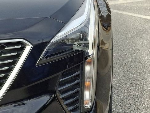 Used 2019 Cadillac XT4 Premium Luxury w/ Cold Weather Package image 9