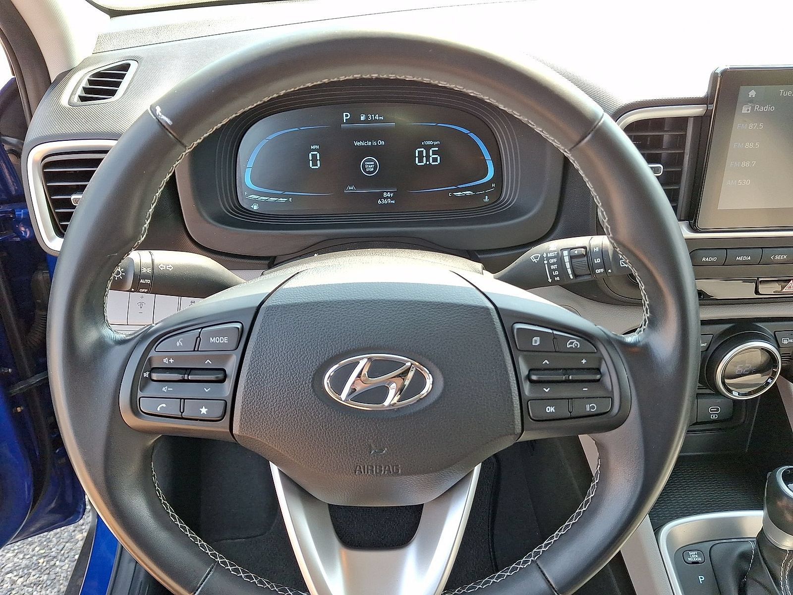 Certified 2024 Hyundai Venue SEL FWD image 22