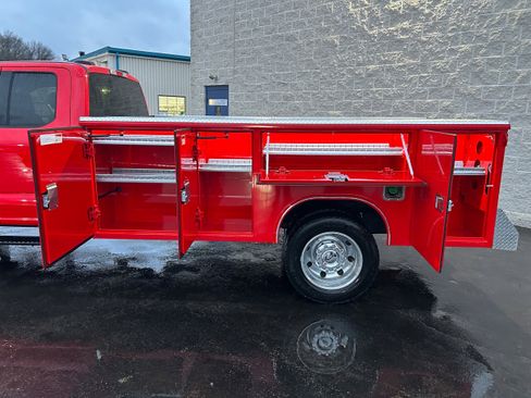 New 2026 Ford F550 4x4 Supercab Super Duty w/ XLT Value Package image 23