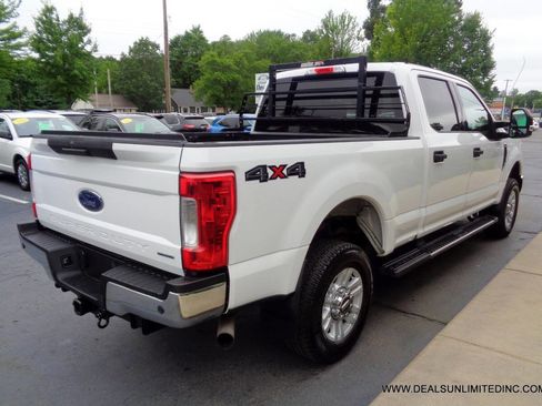 Used 2019 Ford F250 XLT w/ XLT Value Package image 3