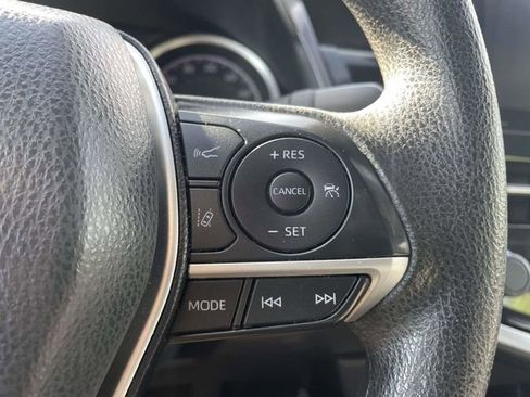 Used 2021 Toyota Camry LE image 25