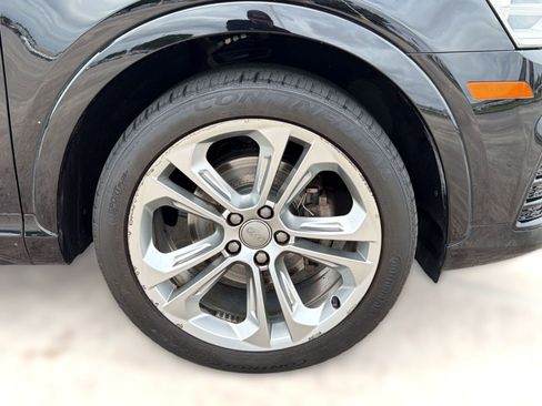 Used 2018 Audi Q3 2.0T Premium w/ Convenience Package FWD image 12