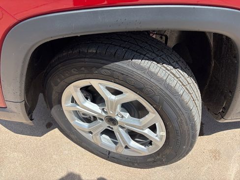 New 2025 Jeep Compass Sport image 9