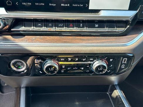 Used 2024 GMC Sierra 1500 SLT w/ SLT Premium Package AWD/4WD image 30