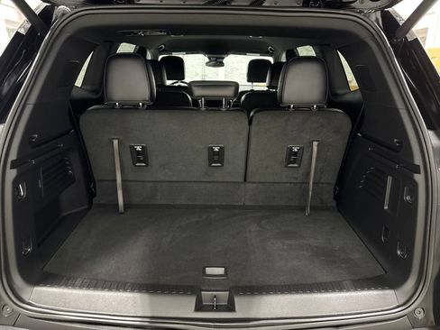 Used 2025 GMC Acadia AT4 w/ LPO, Floor Liner Package AWD/4WD image 36