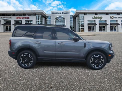 Used 2022 Ford Bronco Sport Outer Banks w/ Tech Package AWD/4WD image 9
