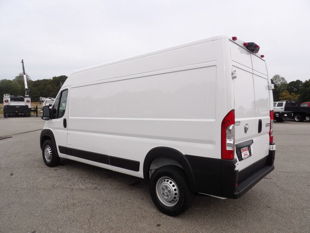 Used 2026 RAM ProMaster 2500 w/ Convenience Group FWD image 4