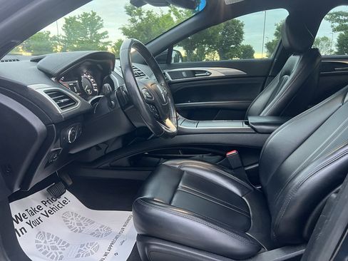 Used 2020 Lincoln MKZ FWD image 17