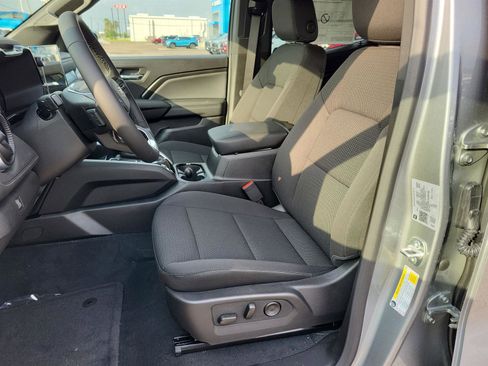 New 2025 Chevrolet Colorado LT image 18