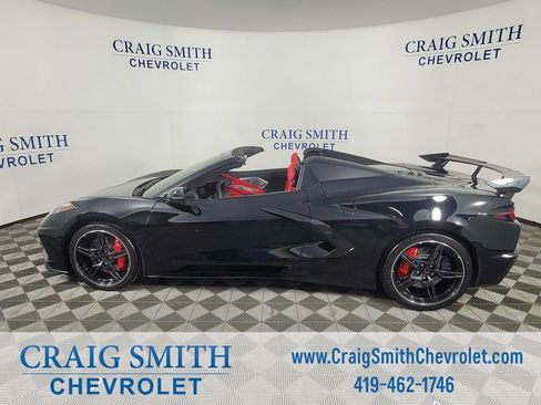 Used 2024 Chevrolet Corvette Stingray Premium Conv w/ Z51 Performance Package RWD image 9