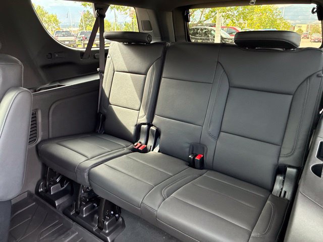 New 2027 Chevrolet Suburban Z71 w/ Comfort Package AWD/4WD image 9