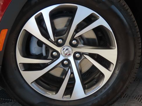 Used 2023 Buick Envision Essence image 6