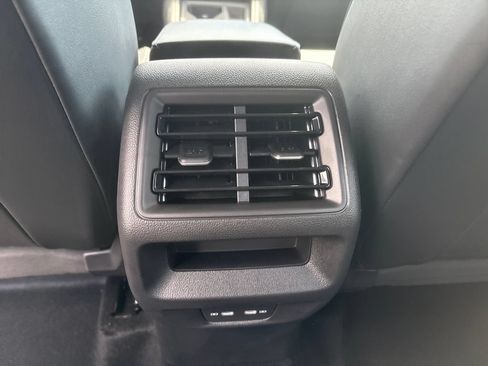 New 2026 Volkswagen Tiguan SE R-Line AWD/4WD image 11