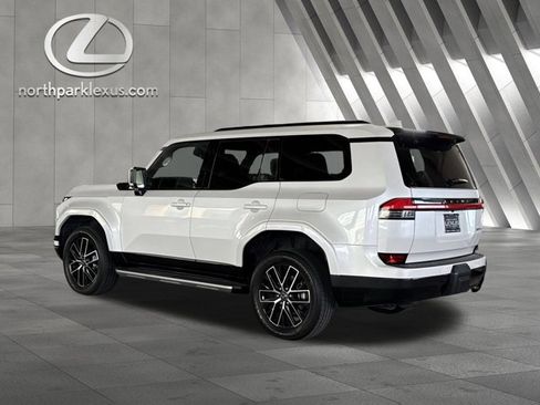 Used 2024 Lexus GX 550 550 Premium+ image 2