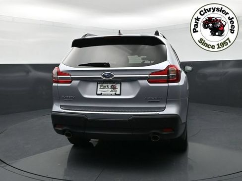 Used 2022 Subaru Ascent Limited w/ Technology Package AWD/4WD image 5