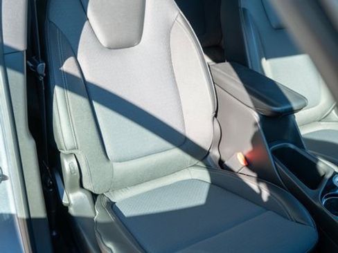 Used 2022 Buick Encore GX Select w/ Sport Touring Package image 11