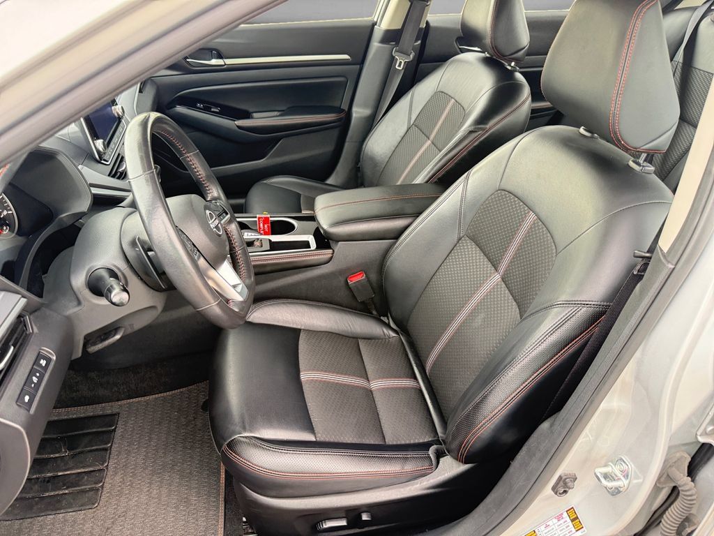 Used 2024 Nissan Altima 2.5 SR FWD image 20
