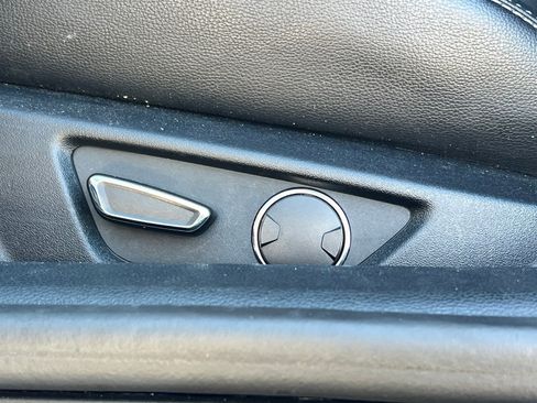 Used 2016 Ford Mustang Premium image 20