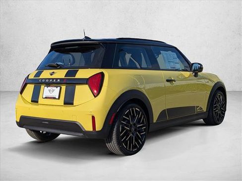 New 2026 MINI Cooper S image 2