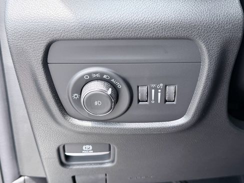 New 2026 Jeep Grand Cherokee L Limited RWD image 14