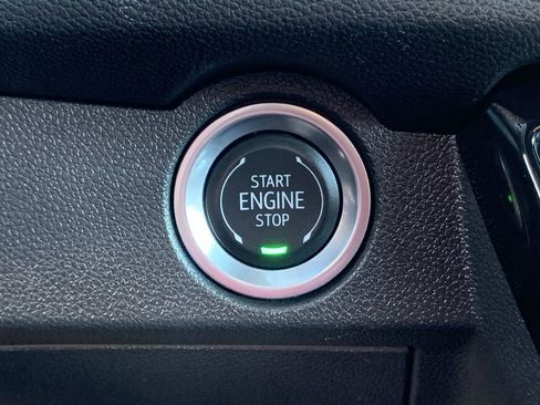 Used 2025 Chevrolet Traverse LT AWD/4WD image 22