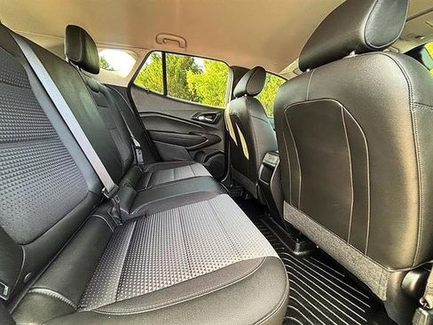 Used 2024 Chevrolet Trax LT w/ Driver Confidence Package FWD image 42
