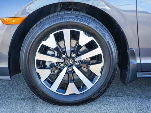 Certified 2025 Honda Odyssey EX-L image 11