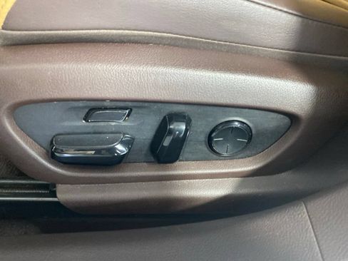 Used 2019 Lexus ES 350 w/ Accessory Package 2 FWD image 24