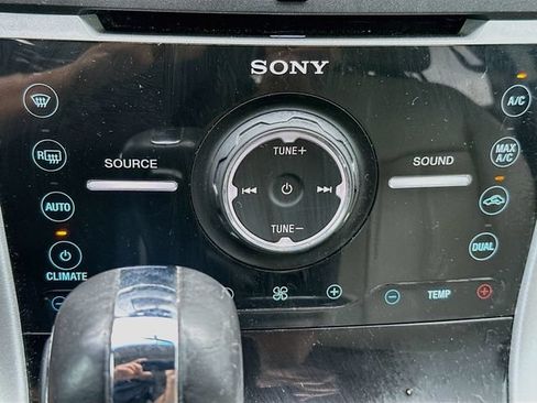 Used 2014 Ford Edge Limited w/ Equipment Group 301A FWD image 17