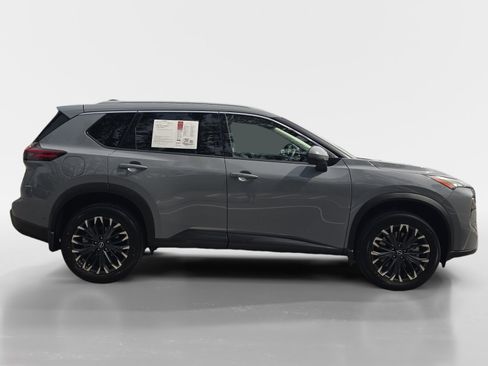 Certified 2025 Nissan Rogue SL w/ Tech Package AWD/4WD image 6