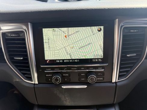 Used 2016 Porsche Macan S image 14