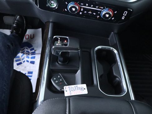 Used 2022 GMC Sierra 1500 Elevation image 18