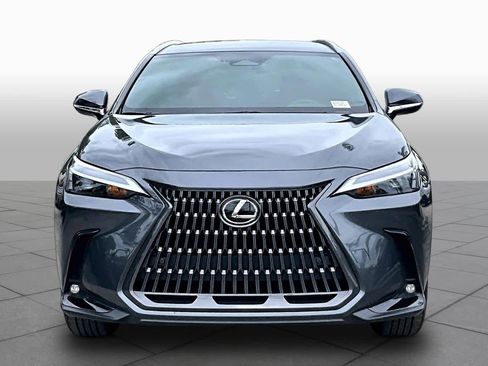 Used 2025 Lexus NX 250 FWD w/ Accessory Package (Z2) image 4