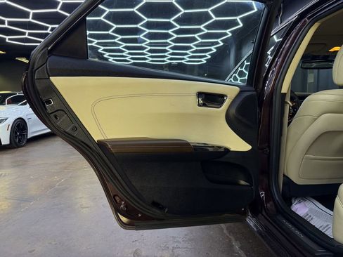 Used 2014 Toyota Avalon Limited FWD image 17