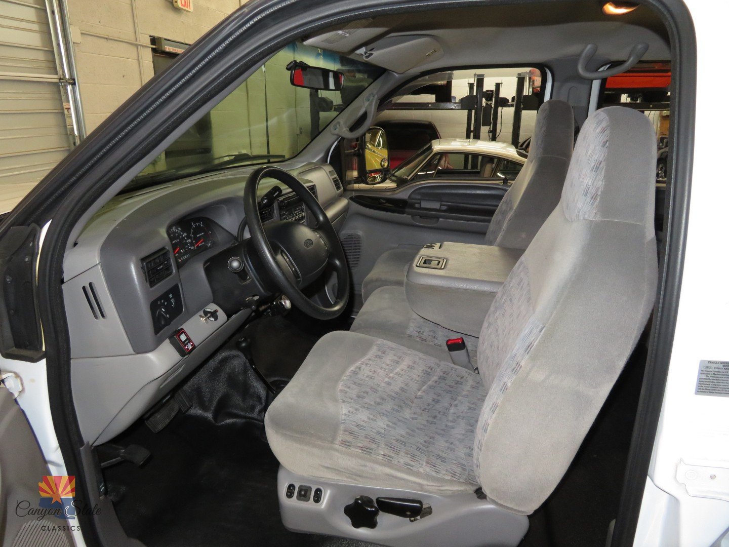 Used 1999 Ford F550 4x4 Crew Cab Super Duty image 3