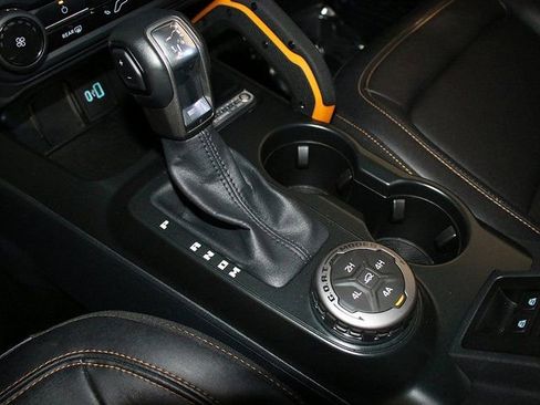 Used 2024 Ford Bronco Badlands image 21