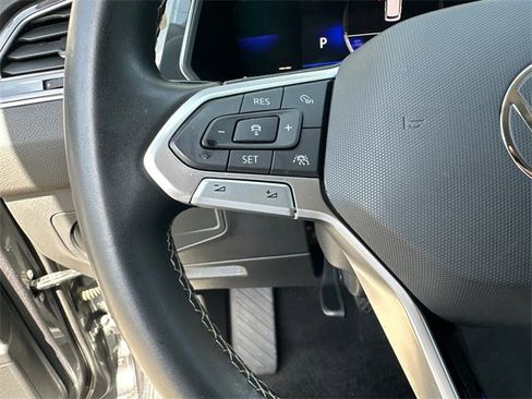 Used 2023 Volkswagen Tiguan SE image 13