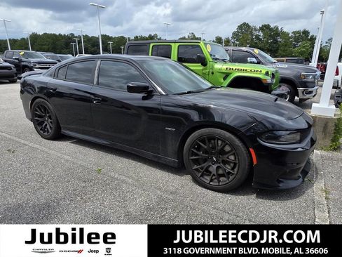 Used 2018 Dodge Charger R/T Scat Pack w/ Dynamics Package RWD image 1