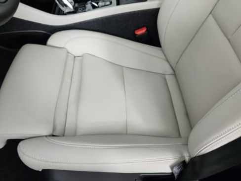 Certified 2026 Volvo XC40 B5 Plus w/ Protection Package Premier AWD/4WD image 13