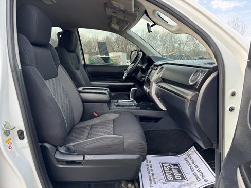 Used 2018 Toyota Tundra SR5 image 18