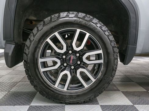 Used 2023 GMC Sierra 1500 AT4 w/ AT4 Premium Package AWD/4WD image 15
