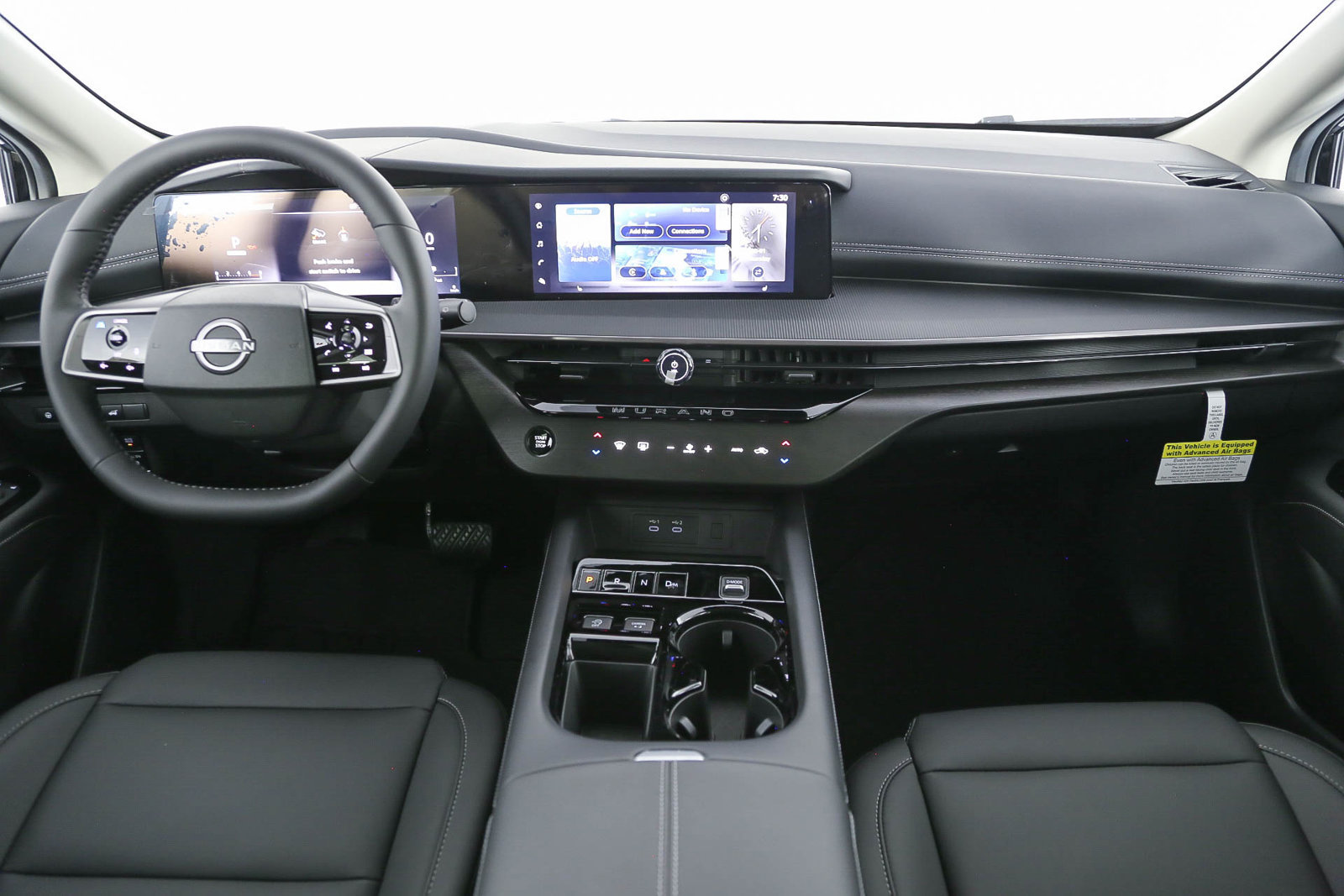 Used 2025 Nissan Murano SV FWD image 14