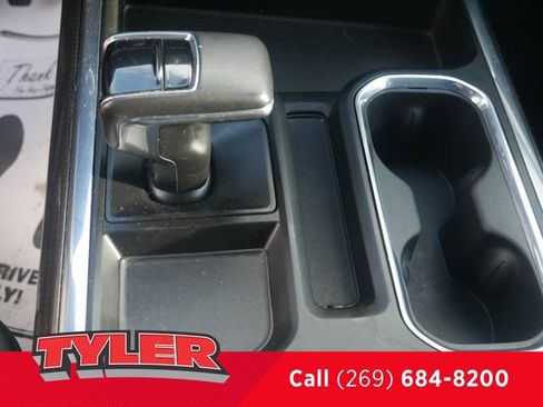 Used 2022 Chevrolet Silverado 1500 LT w/ Z71 Off-Road Package image 34