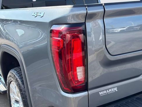 Used 2021 GMC Sierra 1500 SLT w/ SLT Premium Plus Package AWD/4WD image 12